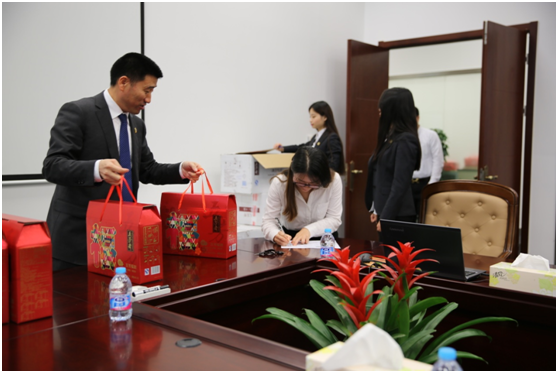 国烨控股集团端午为员工送温暖